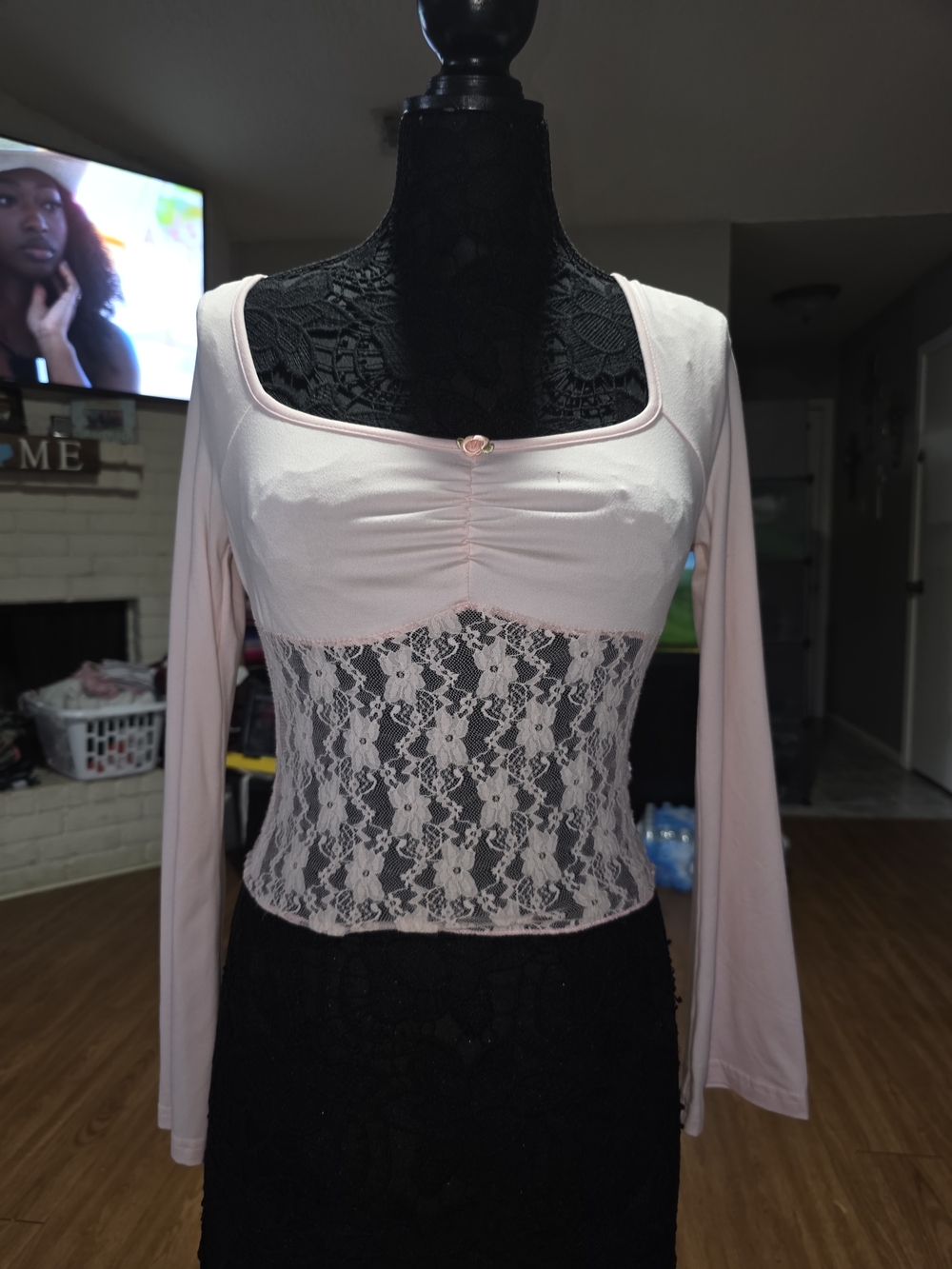 SHEIN Light Pink Lace Panel Long Sleeve Crop Top